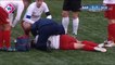 Un arbitre de foot casse le nez d'un joueur en plein match