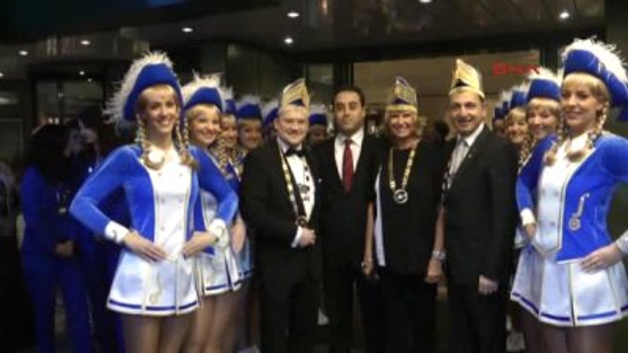 Başkonsolos Asip Kaya Bavyera Başbakanı Horst Seehofer ile Faşing Balosuna Katıldı