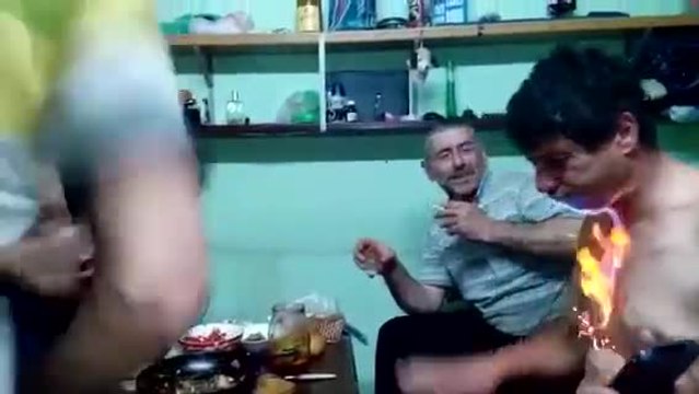 Un russe prend feu en buvant un shooter de vodka