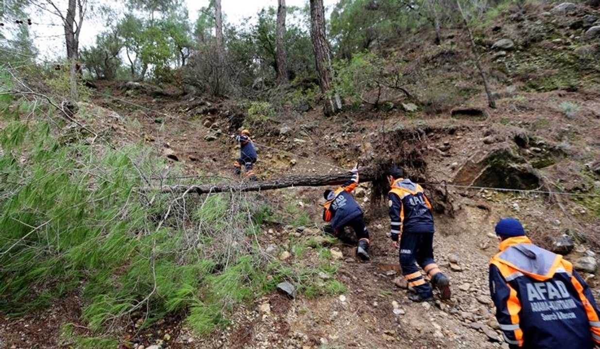 Aziz Yıldırım'a Mevlevi Sarığı hediye edildi
