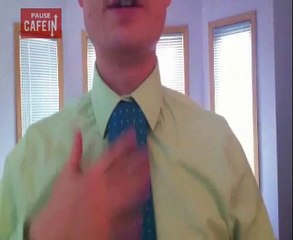 Le noeud de cravate Onassis, on peut pas faire plus original !