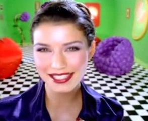 Beren Saat'in Yıllar Önce Oynadığı Reklam