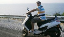 Kasksız motosiklet sürücüsü kaza yaptı, hayatını kaybetti