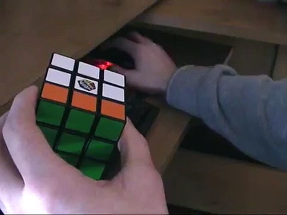 Fastest Rubik's Cube Solved - World Record