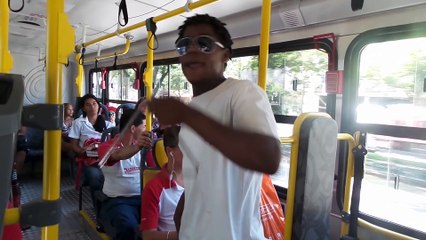 Personagem de Transcol - Josu do forró mostra seu talento