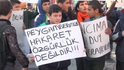 Sarıyer Belediyesi Önünde Siyah Çelenk Eylemi