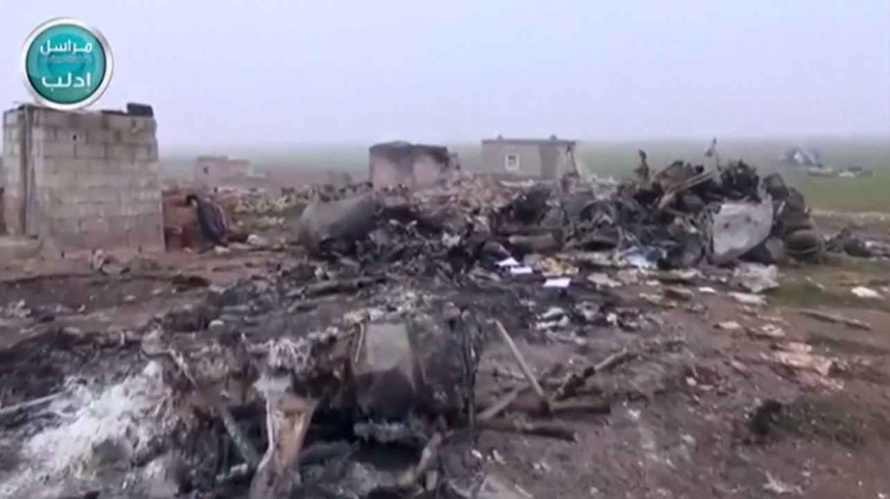 Le crash d'un avion militaire fait au moins 35 morts en Syrie