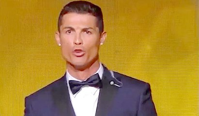 Virou hit! CR7 ensina seu grito para torcedor