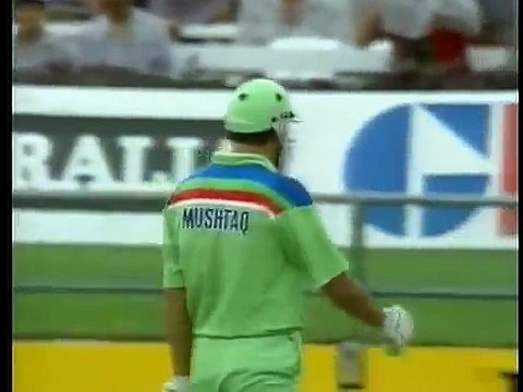 Jonty Rhodes 'Superman' run-out of Inzamam ul Haq (World Cup 1992) In Cricket