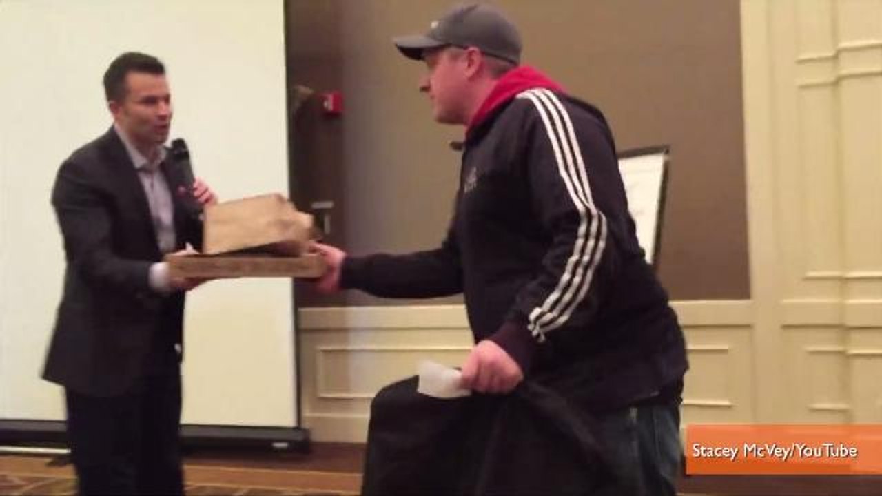 Pizza Delivery Man Surprised With $2,000 Tip