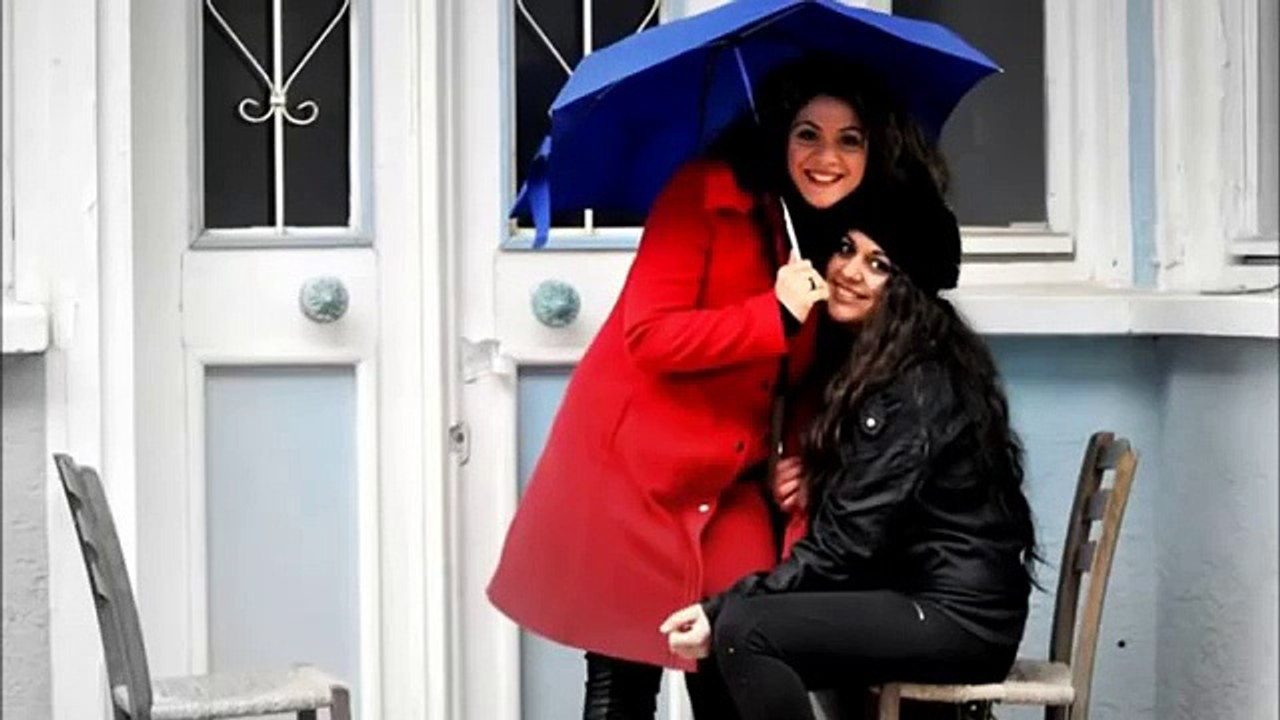 Tuğba Uzun & Melis Aktaş - Mavi Duvar