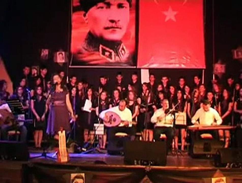 Tuğba Uzun - Bir Kızıl Gonca