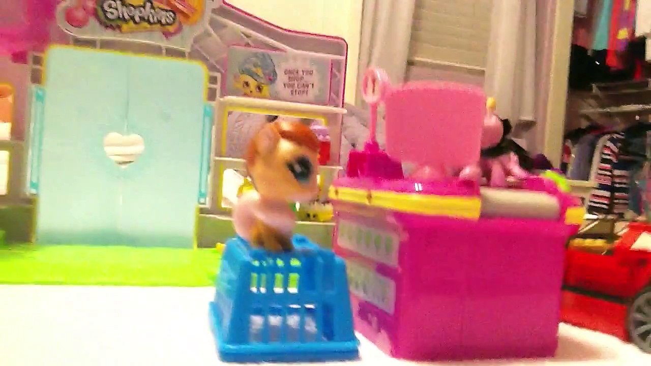 LPS shopkins store visit