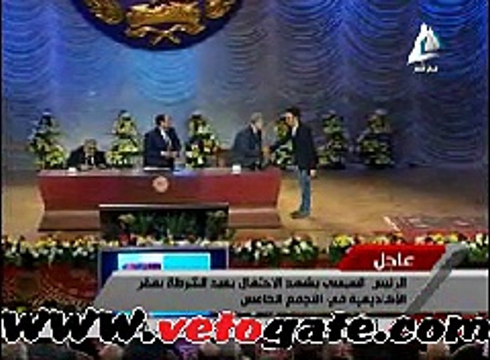 الشاعر عبدالله حسن يعبر عن حبه الشديد لـ"السيسى"