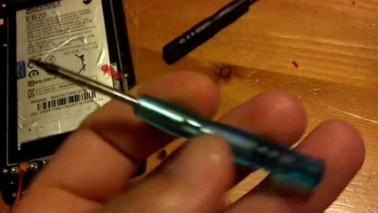 How to fix a Motorola droid razr stuck in fastboot with low battery