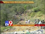 7 die 37 injured as bus falls into gorge in Tamilnadu