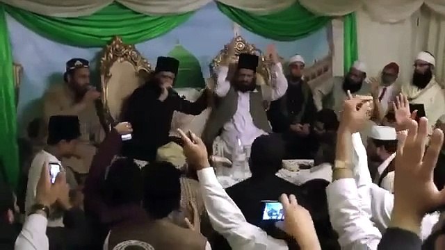 Naat by Qibla Pir Muhammad Hassan Haseeb Ur Rehman Sahib 25th August 2013 Mehfil at Slough 3