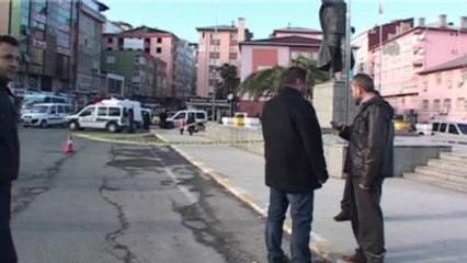 Patlatılan Paket Vatandaşın Yakınına Düşünce