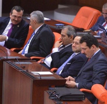 Egemen Bağış: Dur Bir Bakalım, Duruma Göre