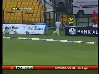 Kamran Akmal 116 v Australia - 5th ODI - Dubai - 2009 In Cricket