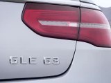 Le Mercedes GLE63 AMG S Coupé se montre en action et dévoile son habitacle