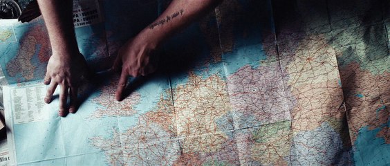 Redirected - Tráiler Español HD [1080p]