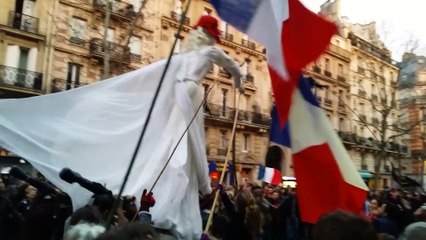 Marche du 11 janvier - Marionnette de la République