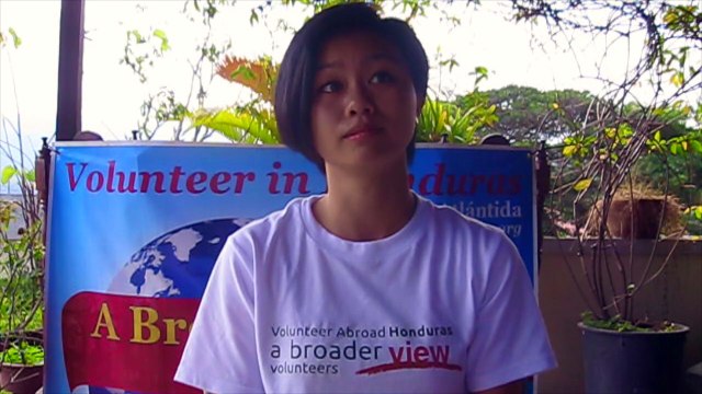 Review Volunteer Tram Anh Honduras LA Ceiba PreMed Program with Abroaderview.org