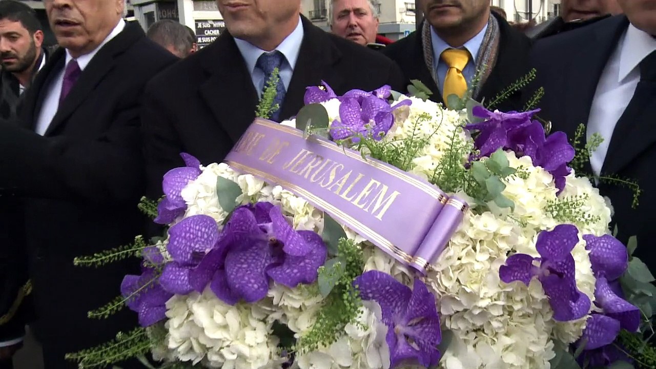 Jerusalem mayor pays tribute to Paris attack victims