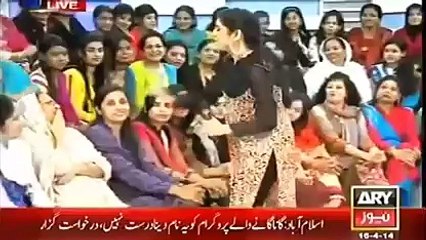 Sanam baloch audience se unki zindagi ki sabse badi khuwahishat puchte huye funny video