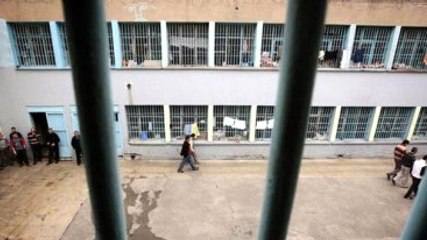 Cezaevine Erkek Olarak Girdi Kadın Olarak Çıktı