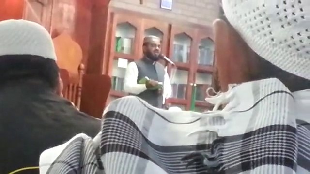 Tahir Bilal Chishti-Khatme Nabuwat Conference Birmingham 2013 (2) _ Tune.pk