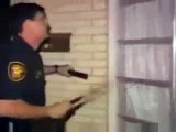 Cop FAIL : Dumb policeman Breaks into Wrong House