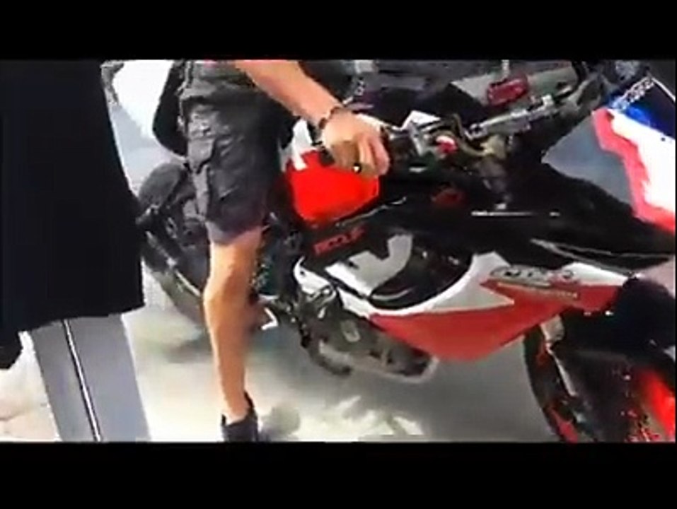 What an idiot