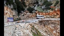 Antalya Demre Sel Suları Yolu Çökertti