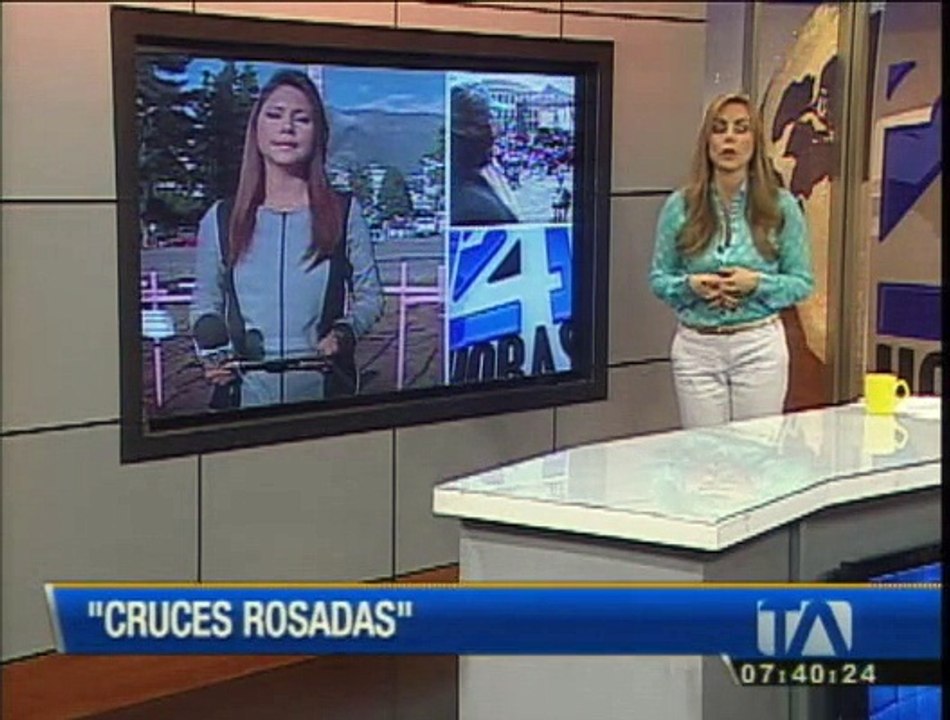 Concejala de Quito promueve campaña “Cruces Rosadas”, en contra de la violencia de género-->>