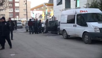 Konya Terk Edilmiş Otomobilde 40 Bin Tabanca Mermisi Ele Geçirildi