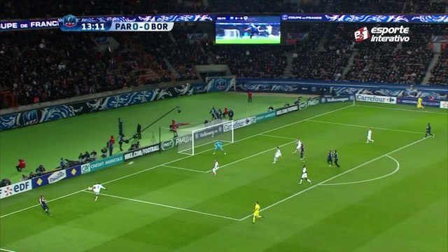 Cavani abre o placar para o PSG na Copa da França