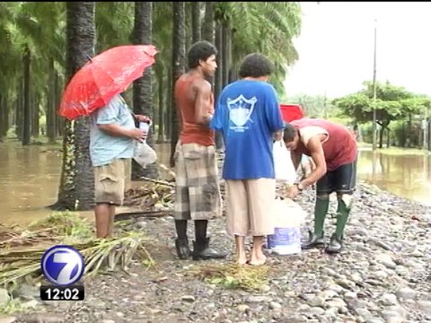 Lluvias dejan 75 viviendas afectadas en Parrita