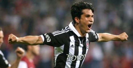 Necip Uysal, Demirspor Maçında Hakemin Kararını Değiştirmesini Sağladı
