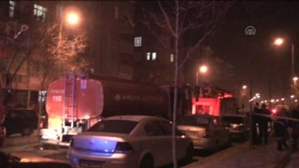 Yanmış Eşyalar Arasında Pasaportlarını Aradılar