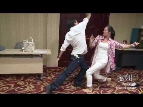 《变形计》未播花絮 X-change Unreleased Footage 11/24: 陈子韵父母秀舞技似比武-Dance Moves Like Martial Arts【湖南卫视官方版】
