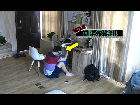 《一年级》未播花絮 Grade One Unreleased Footage: 陈学冬吹头不忘挺腰板 Hair Dryer Gesture of Mr.Chen