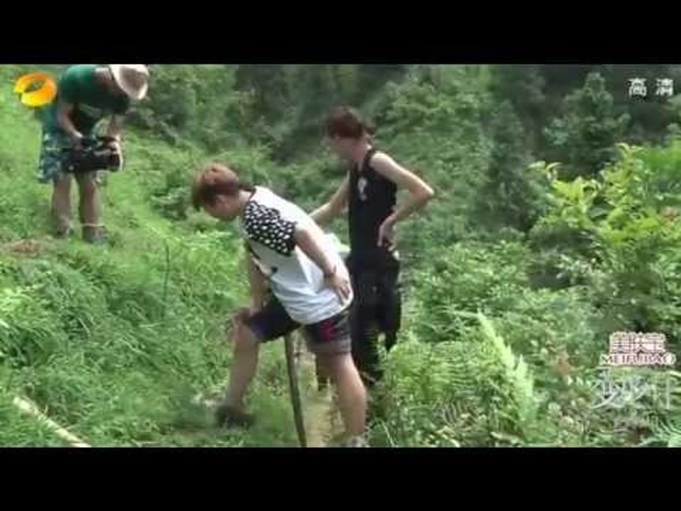 《变形计》陈佩雯悬崖边踏空险丧命