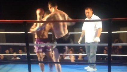 Tải video: Muay Thai Fighter Delivers A Vicious Spinning Kick and opponent gets Knock Out!