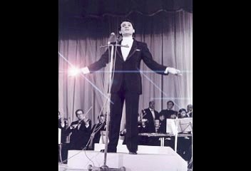 عبد الحليم حافظ,,,,,كامل الاوصاف