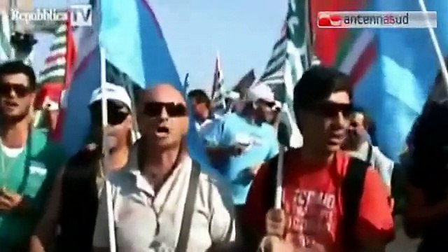 TG 21.01.15 Corteo dei lavoratori dell'indotto Ilva a Taranto