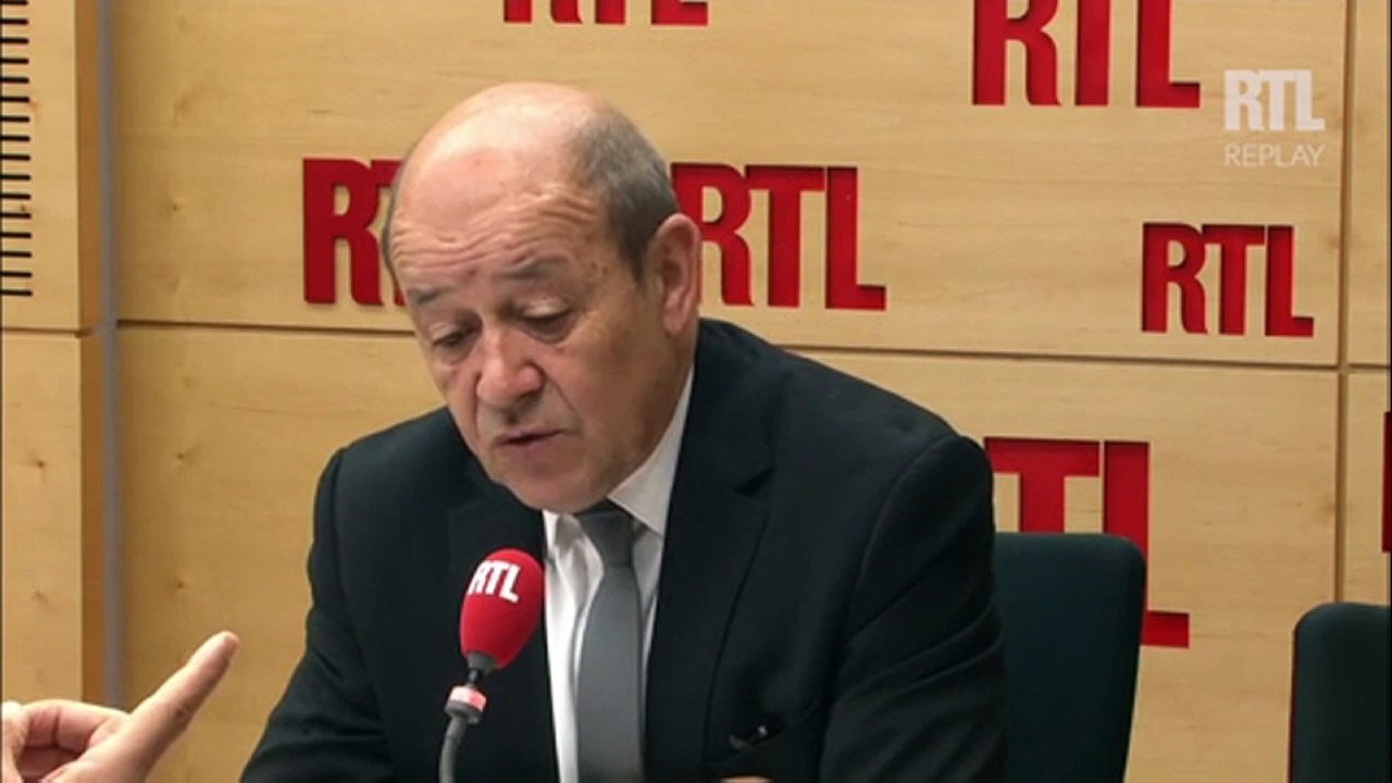 Le Drian : "Il y a (parmi les djihadistes) d'anciens militaires"