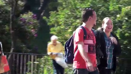 man bush - scare prank pegadinha de susto