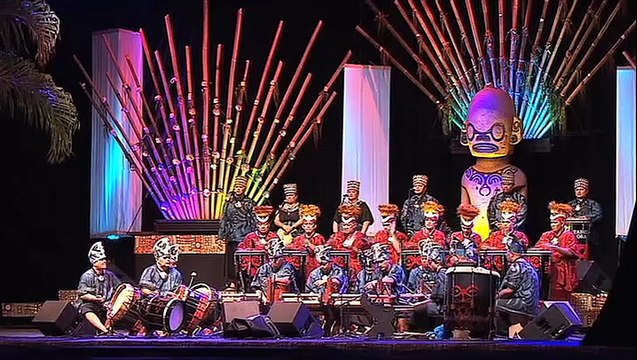 Les Ballets de Tahiti Ora Marama , l'île de lumière